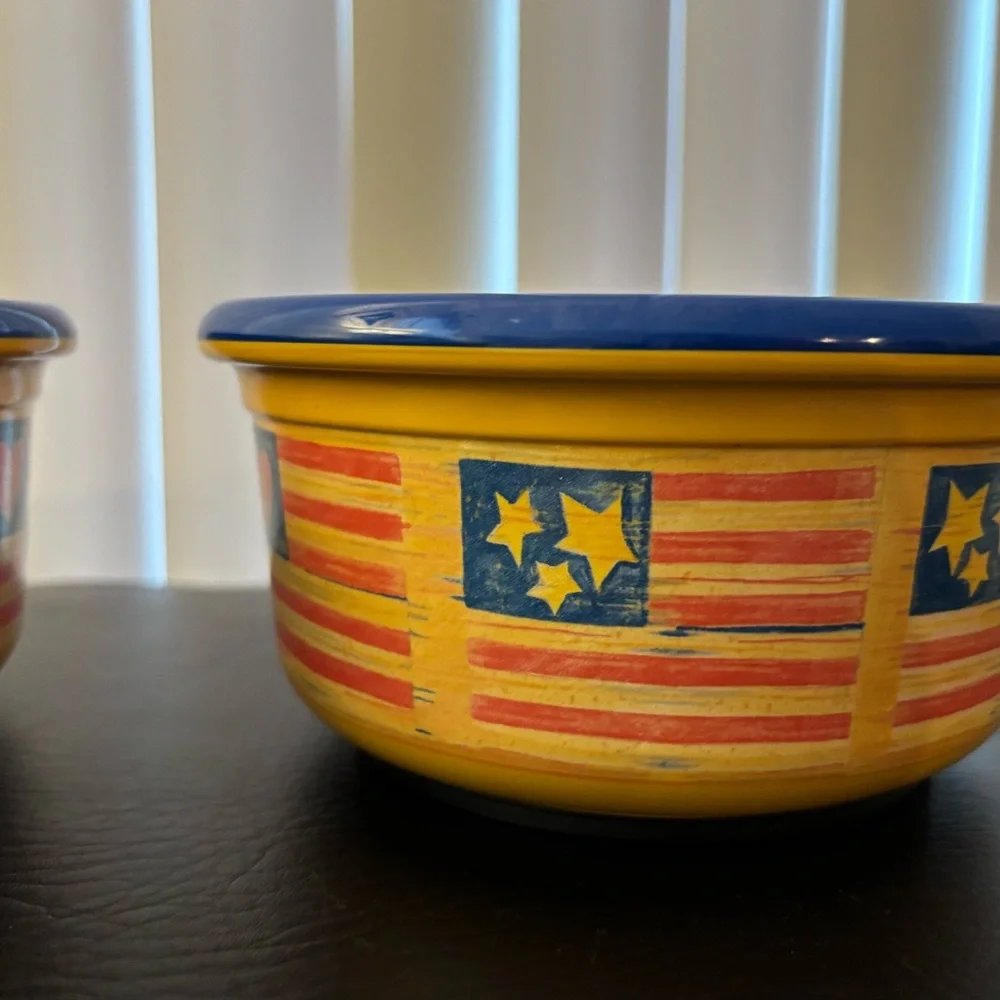 Set of Patriotic Pet Bowls (Plastic) Used in Good Shape